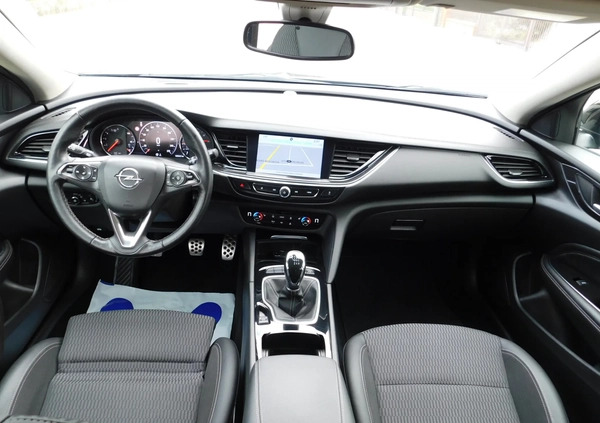 Opel Insignia cena 56980 przebieg: 166700, rok produkcji 2018 z Błonie małe 352